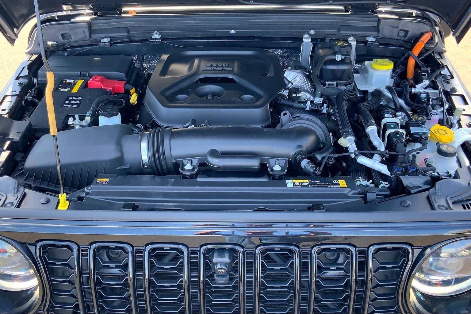 Used 2024 Jeep Wrangler High Altitude AWD/4WD image 9