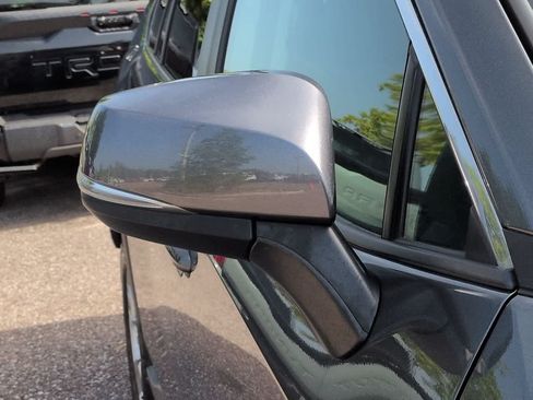 Used 2020 Toyota RAV4 XLE FWD image 12