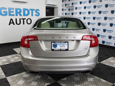Used 2015 Volvo S60 T5 Platinum w/ Climate Package AWD/4WD image 3