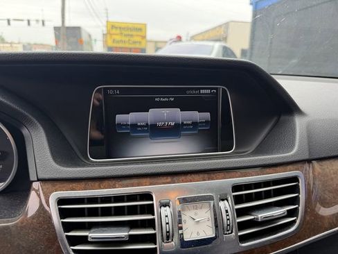 Used 2016 Mercedes-Benz E 350 4MATIC Sedan image 16