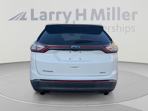 Used 2017 Ford Edge SE FWD image 4