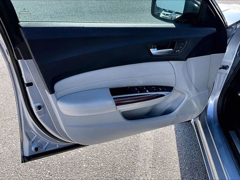 Used 2015 Acura TLX V6 image 24