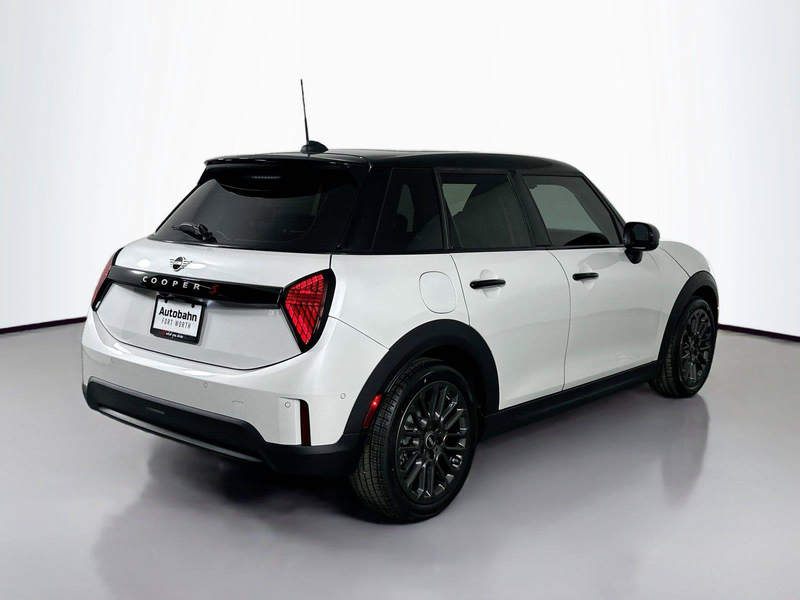 Used 2025 MINI Cooper S FWD image 4