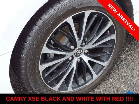 Used 2023 Toyota Camry XSE FWD image 8