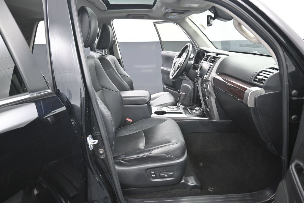 Certified 2022 Toyota 4Runner Limited AWD/4WD image 35