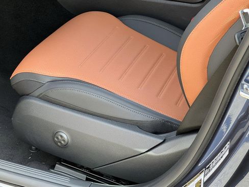 New 2025 Mercedes-Benz C 300 4MATIC Sedan image 12