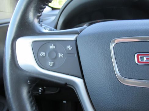 Used 2021 GMC Terrain SLE w/ Driver Convenience Package FWD image 23