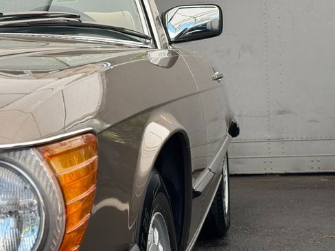 Used 1987 Mercedes-Benz 560 SL image 28