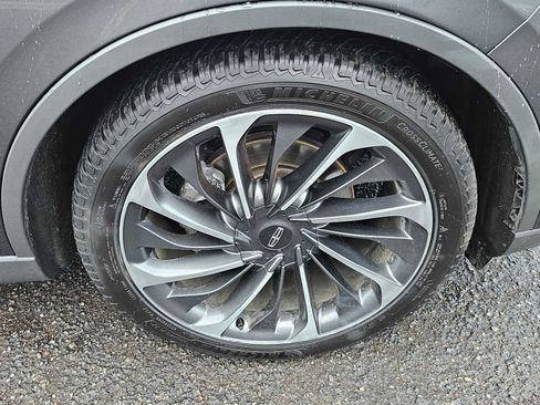 Used 2020 Lincoln Aviator Reserve w/ Equipment Group 202A image 9