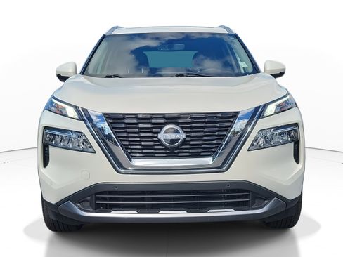 Used 2023 Nissan Rogue SL w/ SL Premium Package image 2