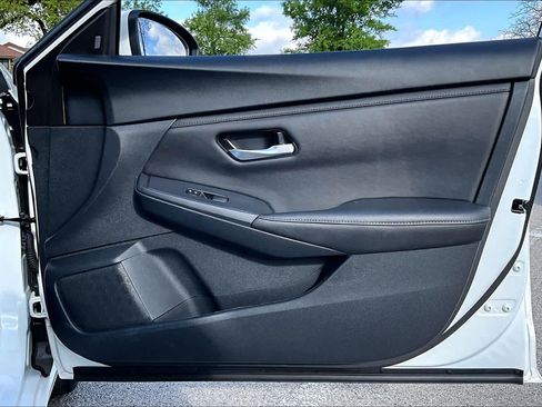 Used 2025 Nissan Sentra SV image 23