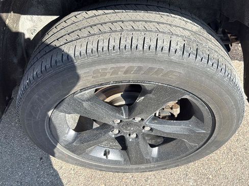 Used 2023 Jeep Grand Cherokee Altitude image 5