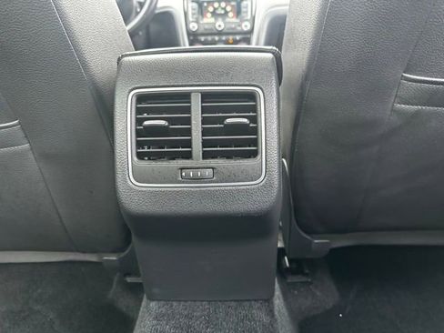 Used 2015 Volkswagen Passat 1.8T SE image 23