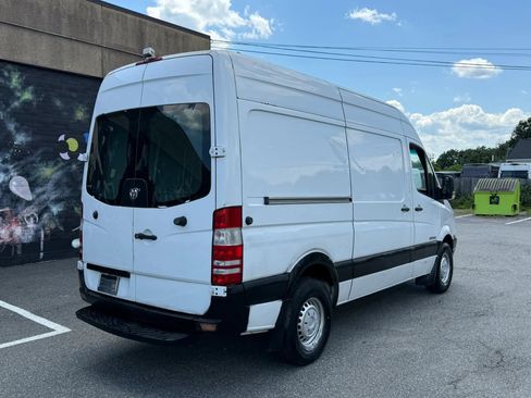 Used 2008 Dodge Sprinter 2500 RWD image 18