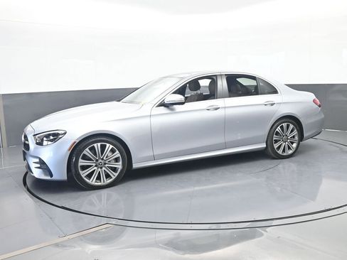 Used 2021 Mercedes-Benz E 450 4MATIC Sedan image 2