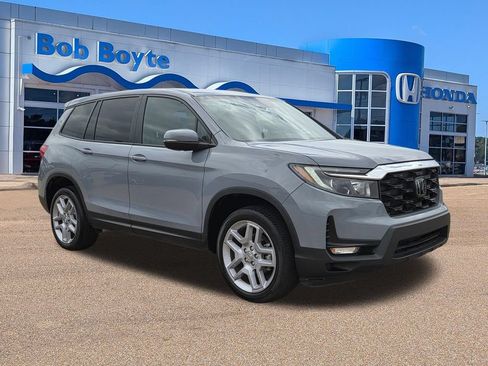 Used 2025 Honda Passport EX-L image 3