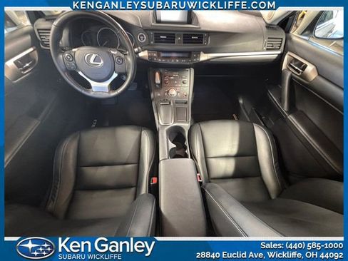 Used 2016 Lexus CT 200h w/ Navigation Package FWD image 12