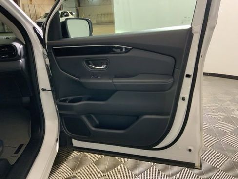 Used 2023 Honda Pilot EX-L image 35