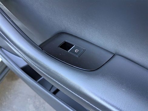 Used 2025 MAZDA CX-30 AWD 2.5 S w/ Preferred Package image 35