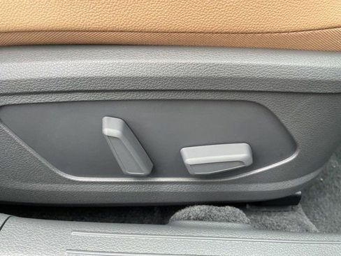 New 2025 Hyundai Sonata Limited image 11