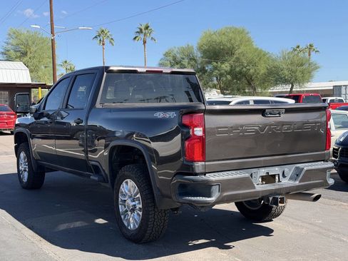 Used 2020 Chevrolet Silverado 2500 Custom w/ Custom Value Package image 5