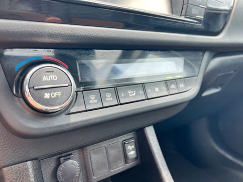 Used 2016 Toyota Corolla S Special Edition image 14