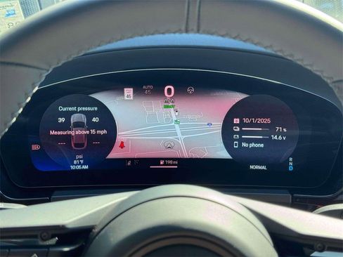 New 2025 Porsche Macan Turbo Electric AWD/4WD image 21