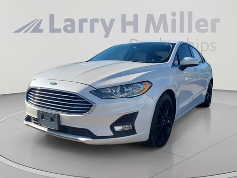Used 2020 Ford Fusion SE w/ Equipment Group 151A FWD image 1