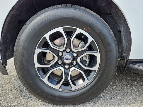 Used 2024 Ford Expedition XLT AWD/4WD image 8
