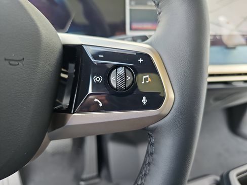 New 2026 BMW iX xDrive60 w/ Premium Package image 18