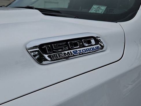 Used 2024 RAM 1500 Laramie image 37