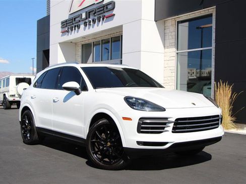 Used 2020 Porsche Cayenne image 46
