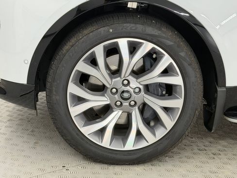New 2026 Land Rover Discovery Limited Edition AWD/4WD image 12