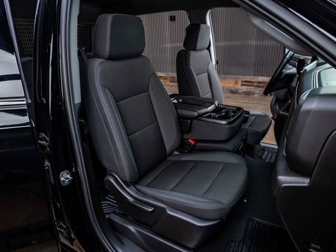 Used 2025 GMC Sierra 1500 SLE w/ X31 Off-Road Package image 30