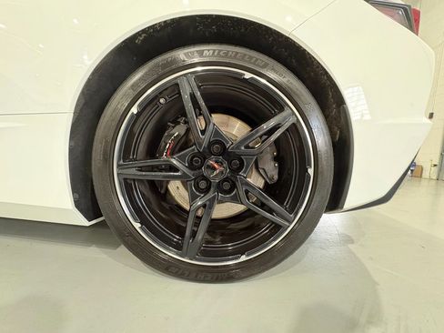 Used 2021 Chevrolet Corvette Stingray Premium Conv w/ Z51 Performance Package RWD image 64