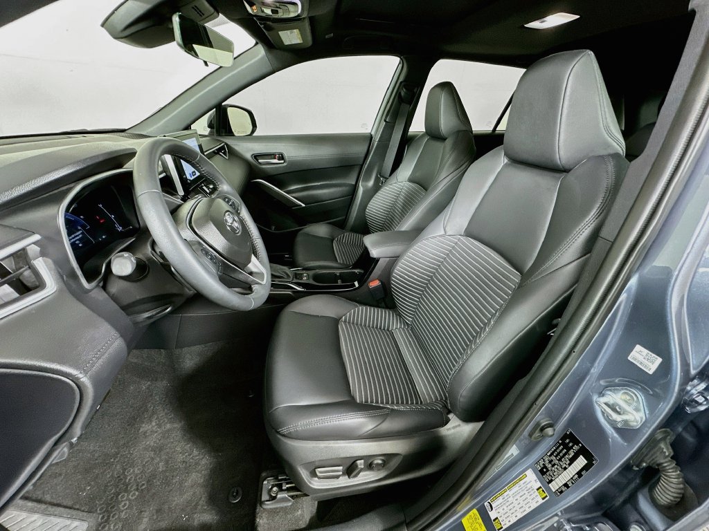 Used 2025 Toyota Corolla Cross AWD Hybrid w/ Convenience Package image 20