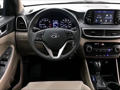 Used 2019 Hyundai Tucson SE image 4