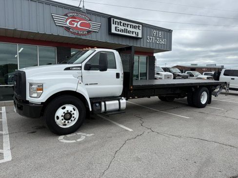 Used 2019 Ford F650 2WD Regular Cab Super Duty image 1