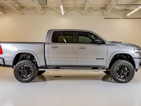 Used 2025 RAM 1500 Laramie w/ Sport Appearance Package AWD/4WD image 11