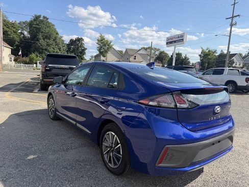 Used 2020 Hyundai Ioniq SE FWD image 20