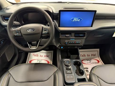 New 2025 Ford Maverick Lobo image 18