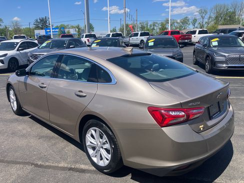 Used 2022 Chevrolet Malibu LT FWD image 5