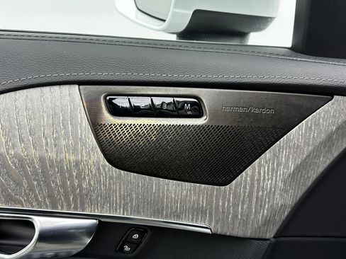 Used 2022 Volvo XC90 T6 Inscription w/ Advanced Package image 14