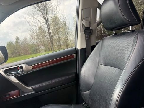 Used 2014 Lexus GX 460 Luxury AWD/4WD image 12