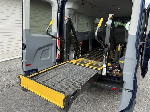 Used 2015 Ford Transit 350 XL RWD image 17