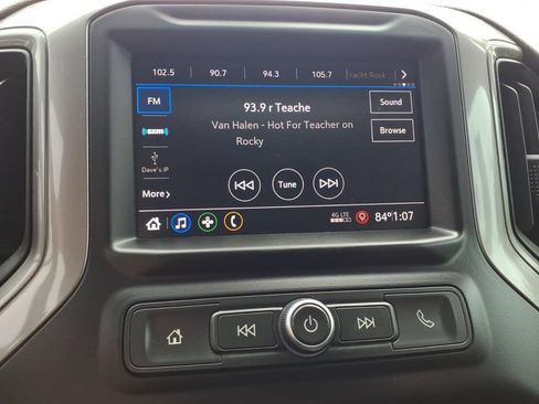 Used 2021 Chevrolet Silverado 1500 Custom AWD/4WD image 18