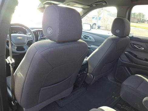 Used 2023 Chevrolet Traverse LT image 20