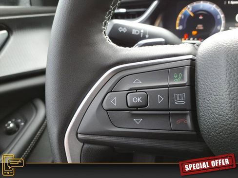 New 2025 Jeep Grand Cherokee 4WD image 13