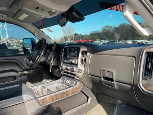 Used 2015 GMC Sierra 2500 Denali w/ Duramax Plus Package image 28