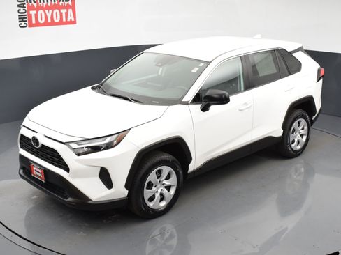 Used 2024 Toyota RAV4 LE image 23